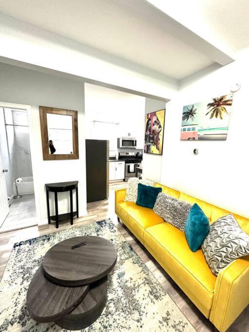 Newly 5 Star 3 Beds 1 Bath Ideal Short Term Rental Schenectady Exteriör bild